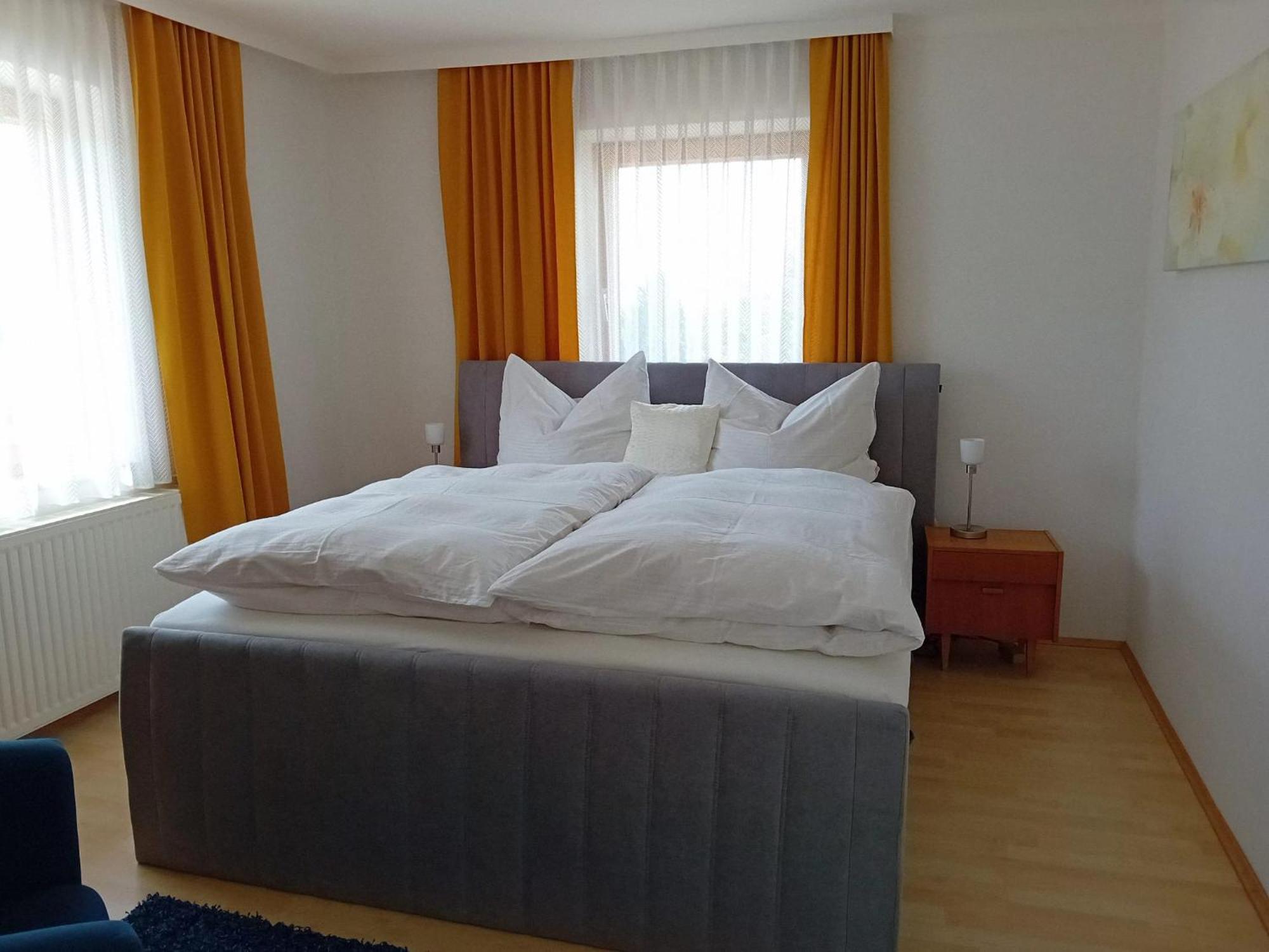 Gasthof-Pension Zum Haugstein - Familie Eder Engelhartszell Esterno foto